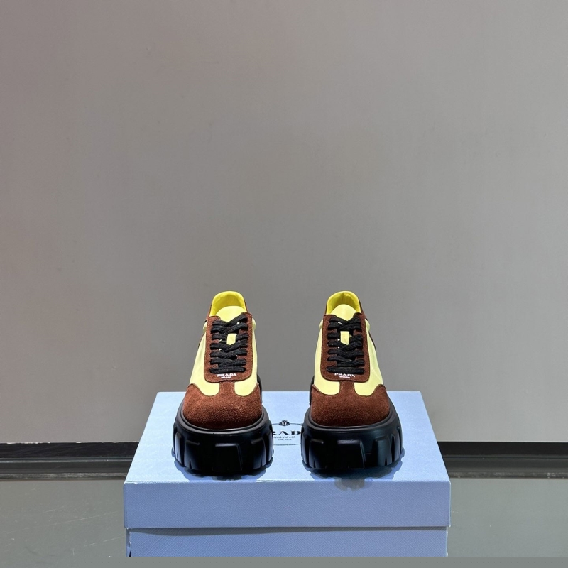 Pra*a casual shoes